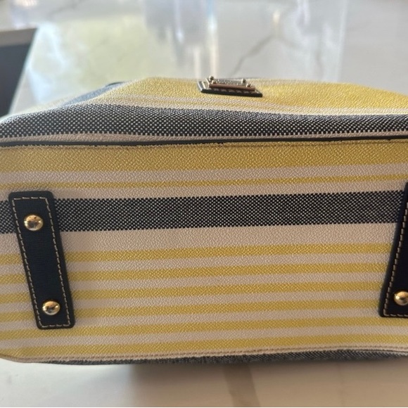 DOONEY & BOURKE TOTE EUC - Picture 3 of 4